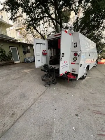Magnet Plumbing service vehicle on-site for Faucet Repair in Miami Lakes Town Center