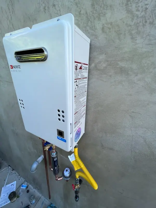 Tankless water heater installation for Miami Lakes Town Center homes